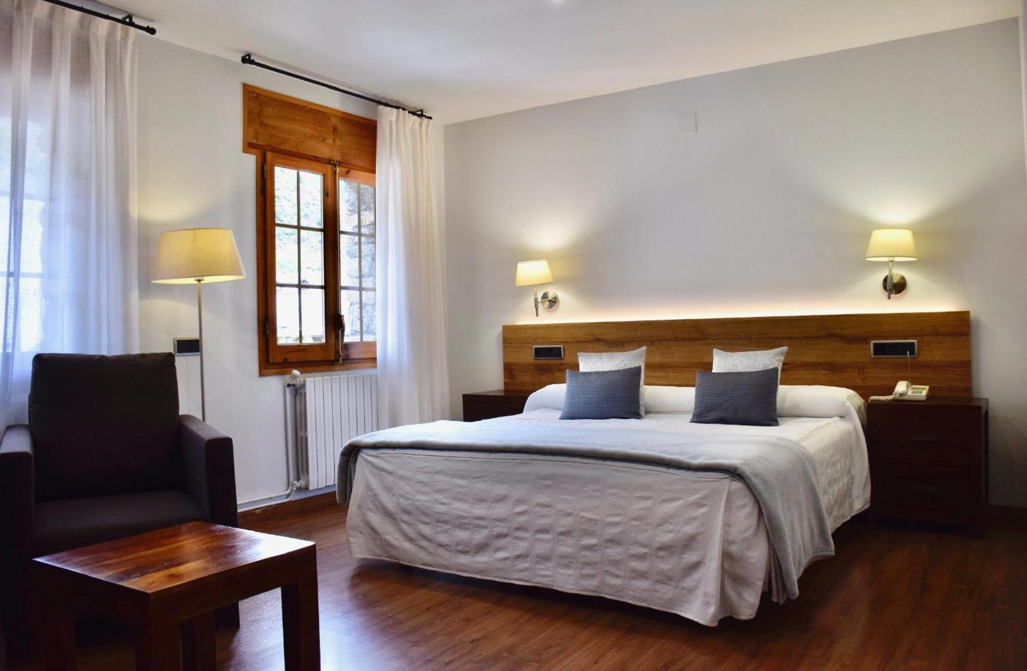 Hotel L'Auet أريابال المظهر الخارجي الصورة