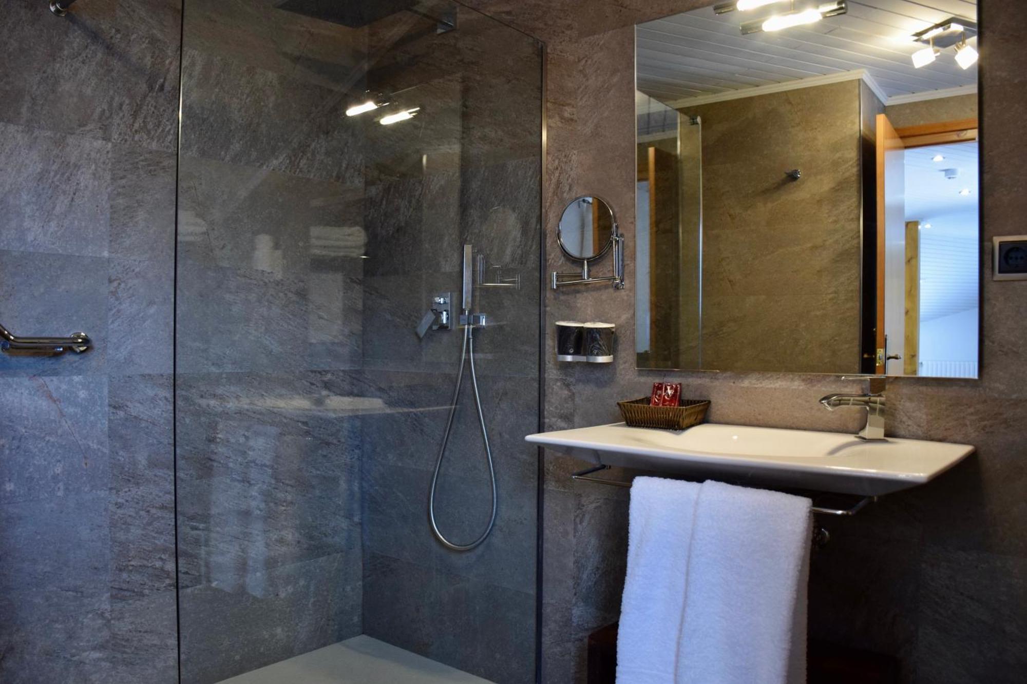 Hotel L'Auet أريابال المظهر الخارجي الصورة
